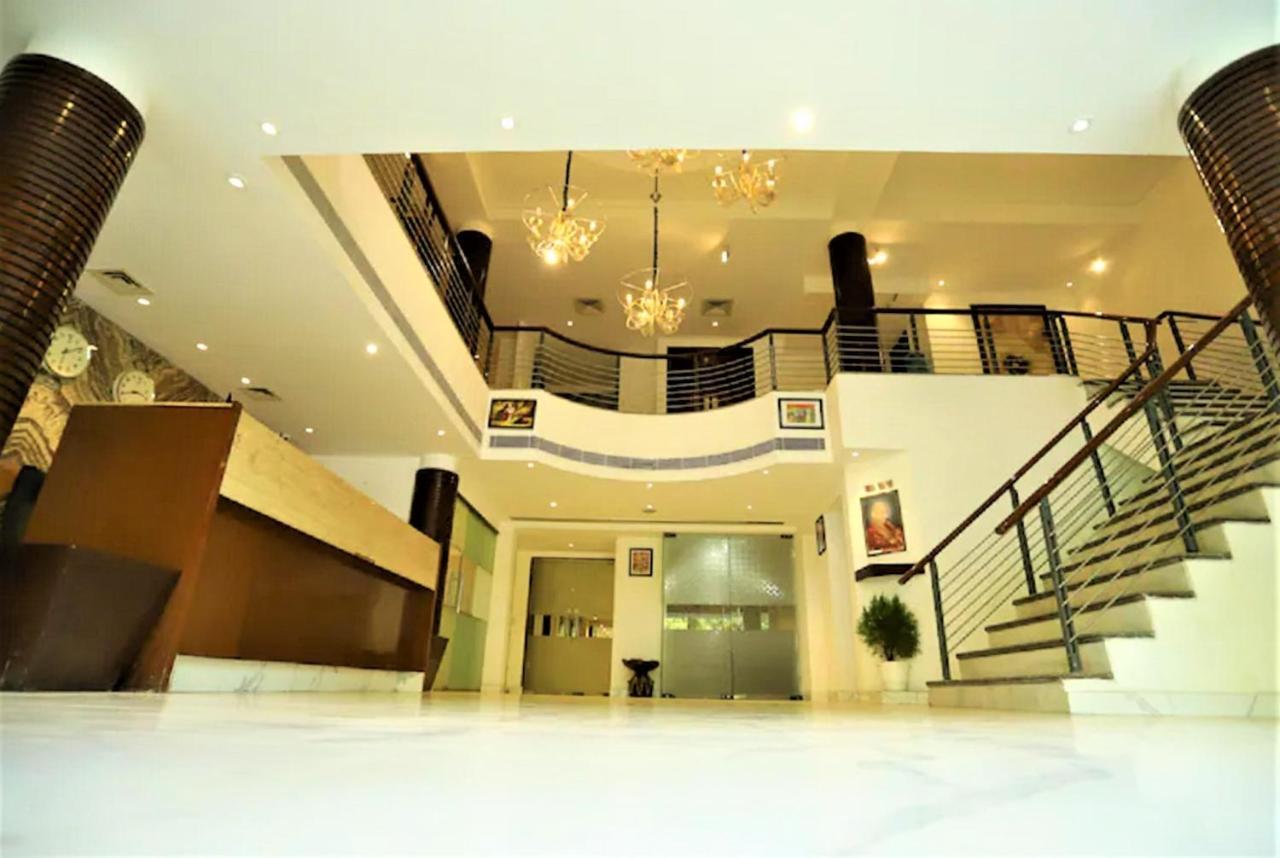Hotel Arch International New Delhi Exterior photo